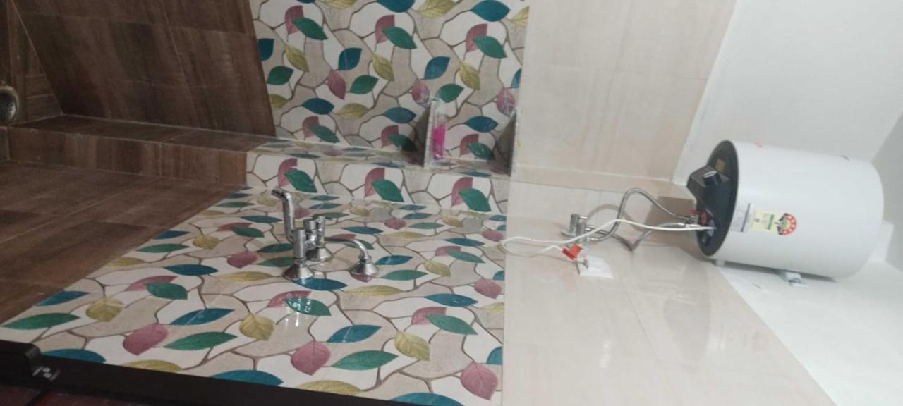 Hotel Collection O 88420 Kesari 3*